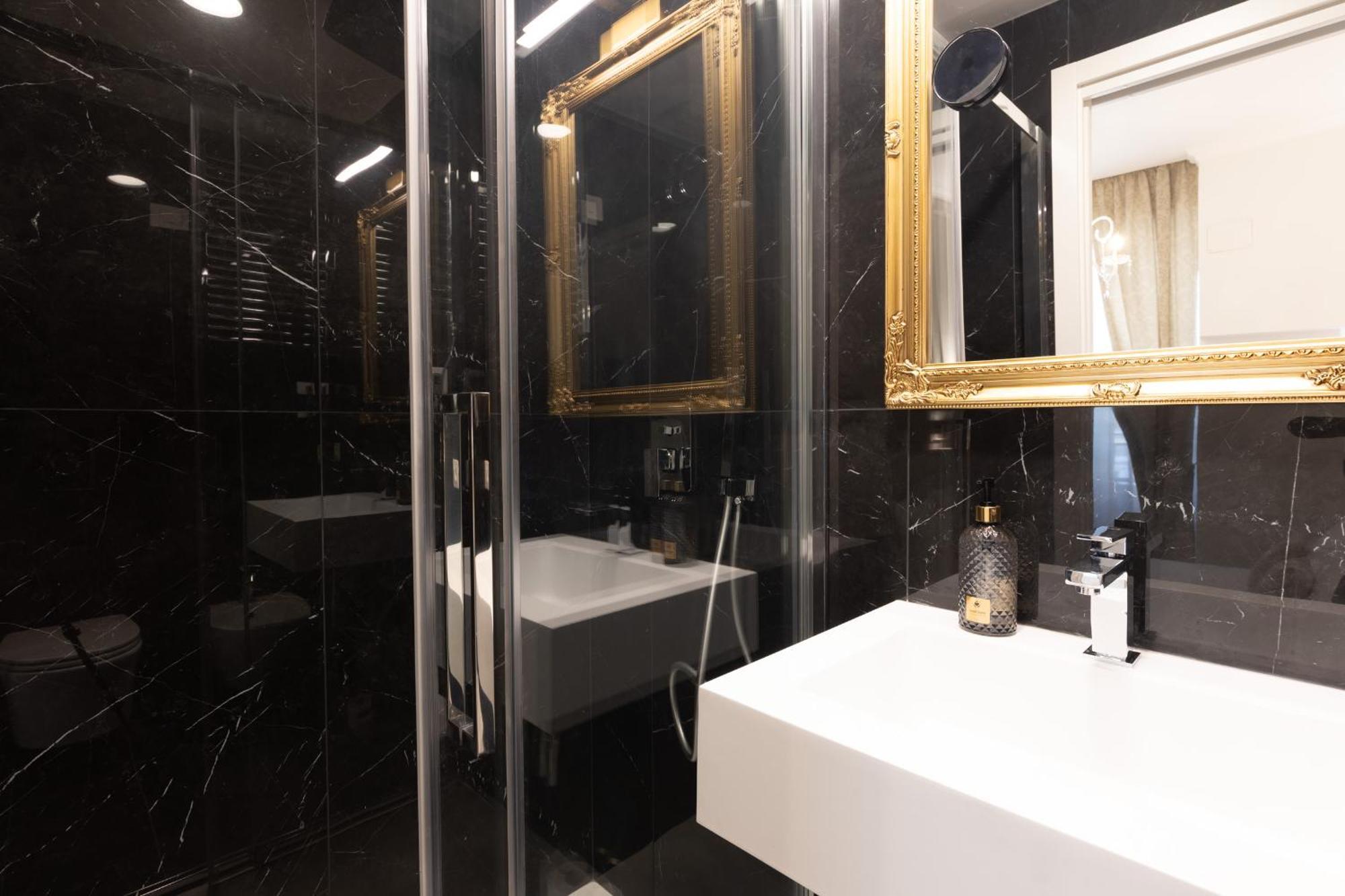 De Vince Suites - Luxury Rooms - Roma Termini Luaran gambar